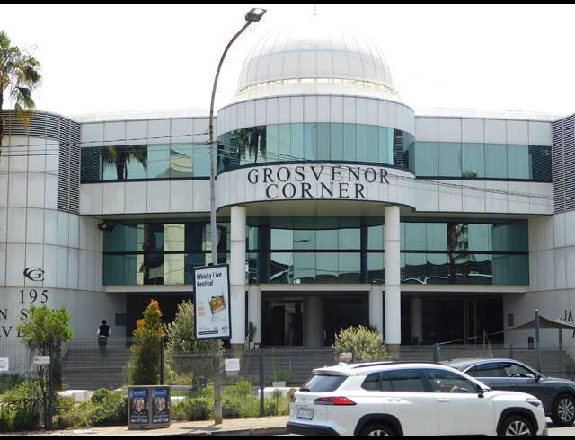 3,330M² OFFICE TO LET IN ROSEBANK